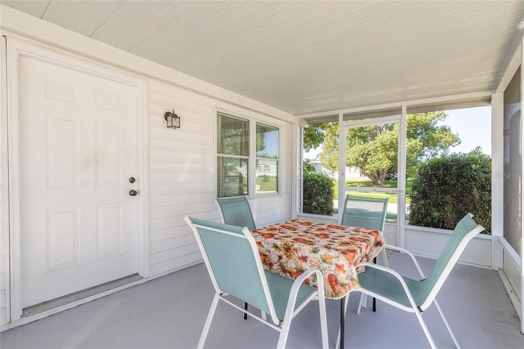 Active With Contract: $179,900 (2 beds, 2 baths, 1248 Square Feet)