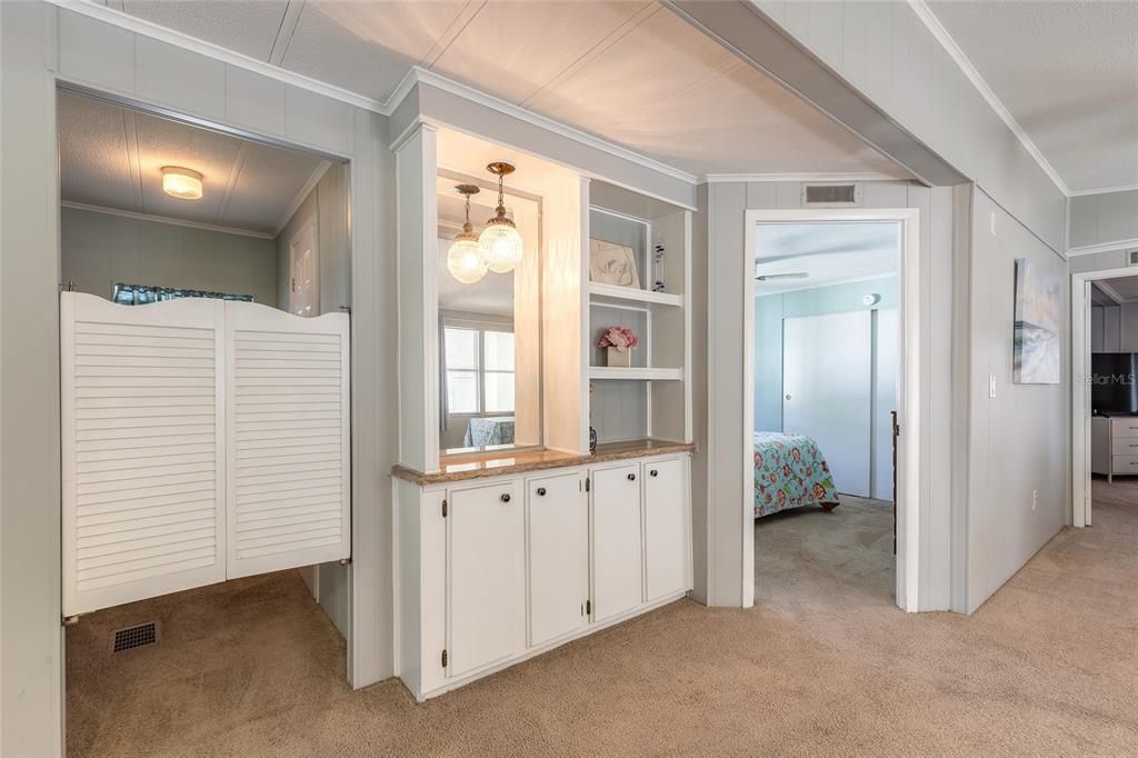 Active With Contract: $179,900 (2 beds, 2 baths, 1248 Square Feet)