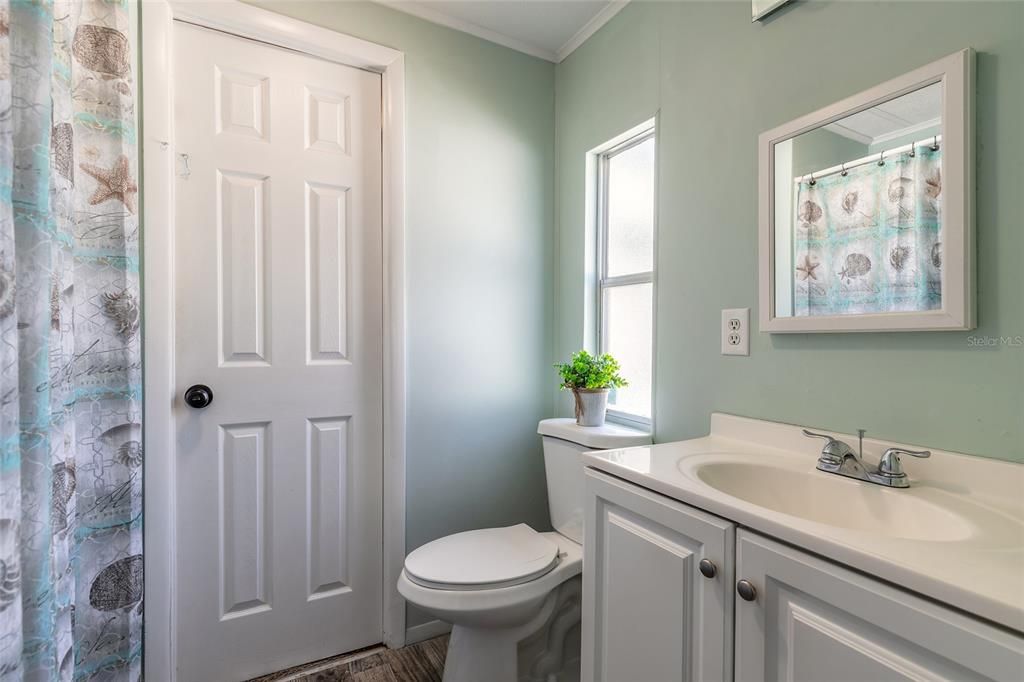 Active With Contract: $179,900 (2 beds, 2 baths, 1248 Square Feet)