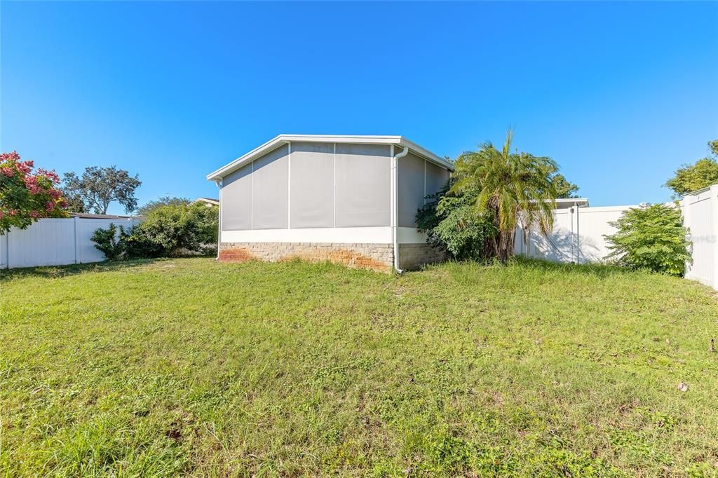 Active With Contract: $179,900 (2 beds, 2 baths, 1248 Square Feet)