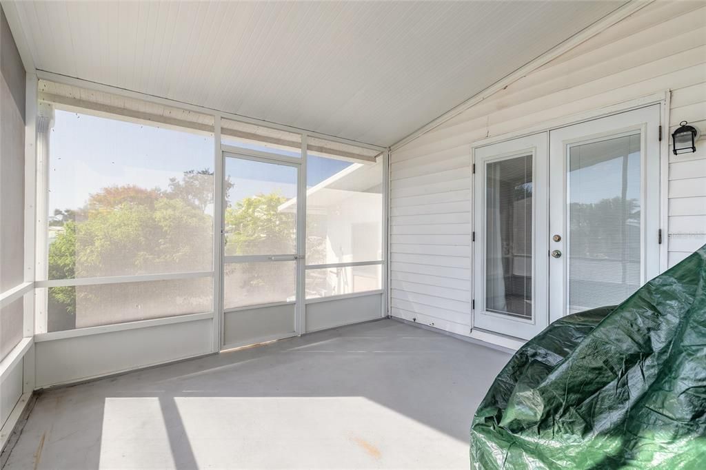 Active With Contract: $179,900 (2 beds, 2 baths, 1248 Square Feet)