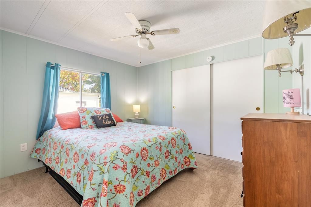 Active With Contract: $179,900 (2 beds, 2 baths, 1248 Square Feet)