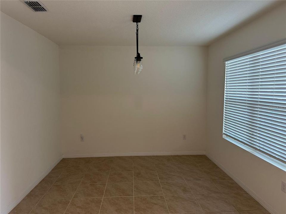 В аренду: $2,800 (5 спален, 3 ванн, 2626 Квадратных фут)