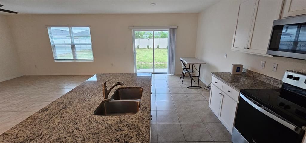 В аренду: $2,800 (5 спален, 3 ванн, 2626 Квадратных фут)