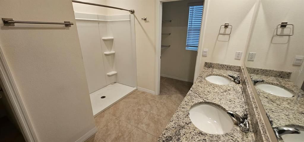 В аренду: $2,800 (5 спален, 3 ванн, 2626 Квадратных фут)