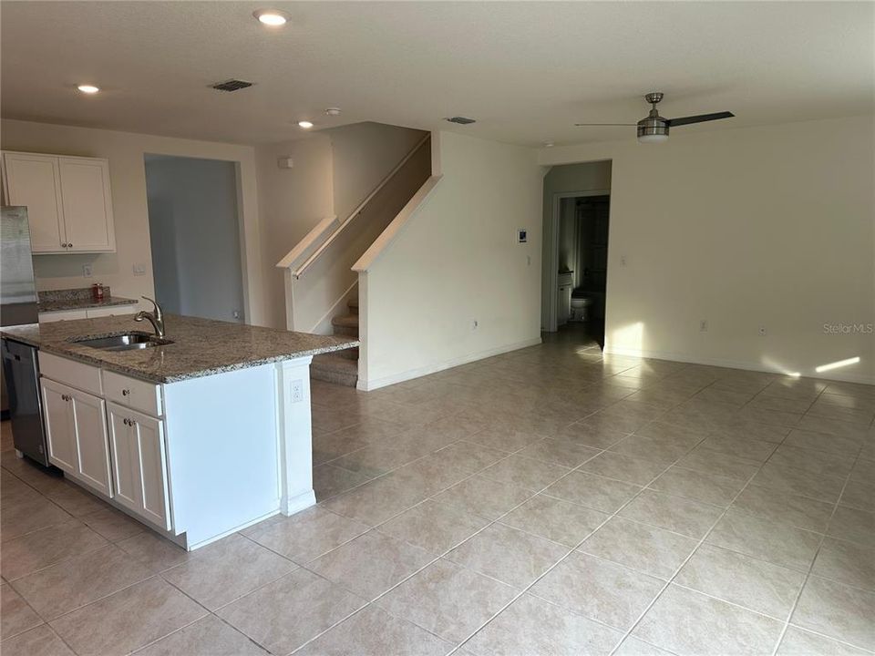 В аренду: $2,800 (5 спален, 3 ванн, 2626 Квадратных фут)