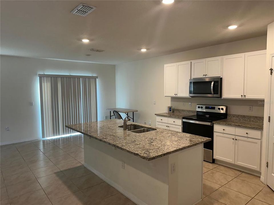 В аренду: $2,800 (5 спален, 3 ванн, 2626 Квадратных фут)