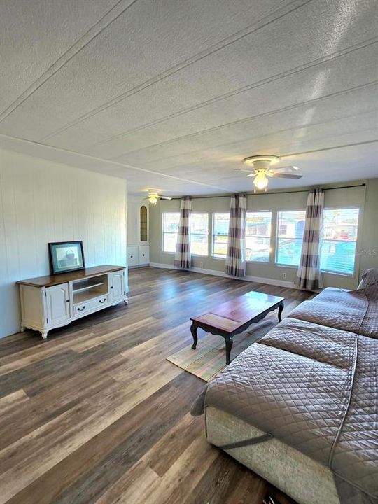 En Venta: $164,000 (3 camas, 2 baños, 1212 Pies cuadrados)