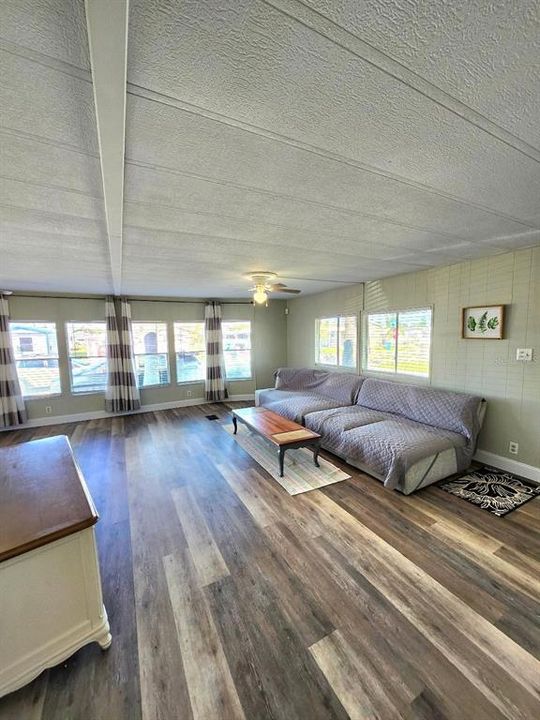 En Venta: $164,000 (3 camas, 2 baños, 1212 Pies cuadrados)