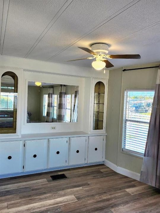 En Venta: $164,000 (3 camas, 2 baños, 1212 Pies cuadrados)