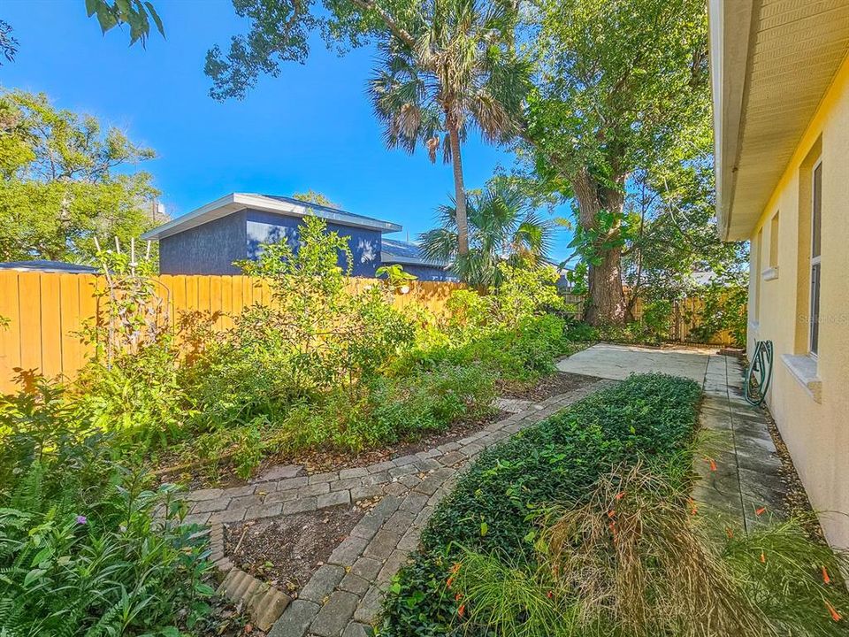 待售: $385,000 (3 贝兹, 2 浴室, 1458 平方英尺)