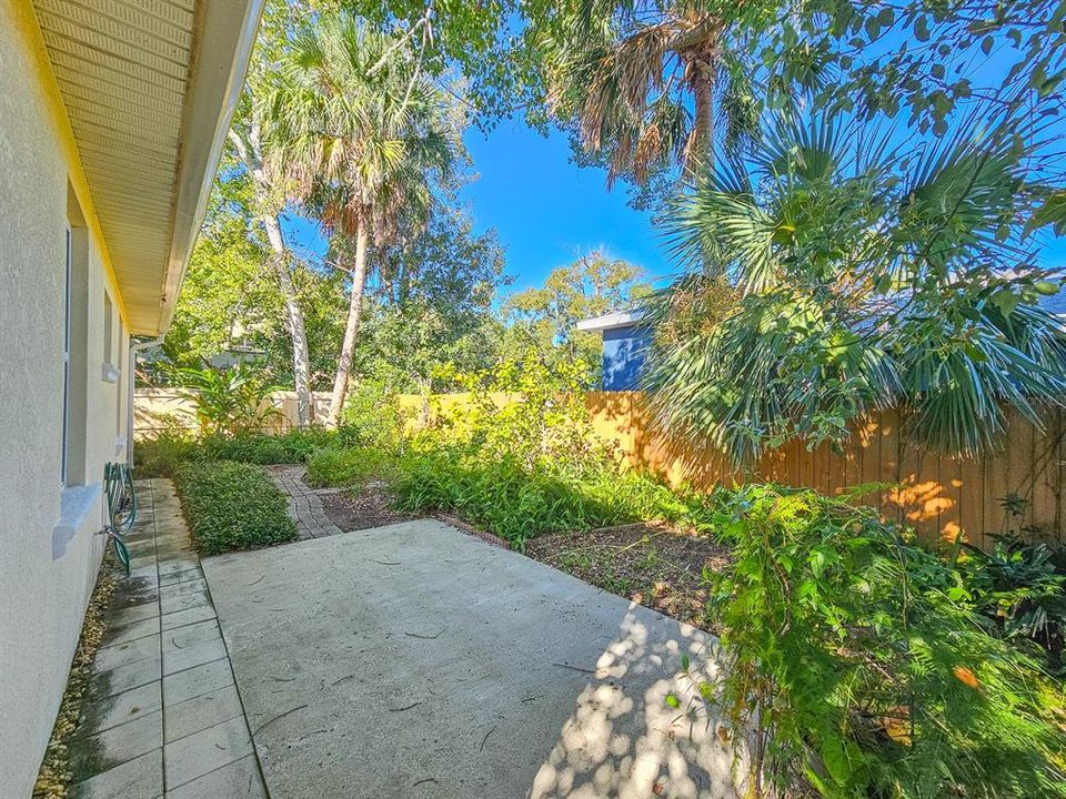 待售: $385,000 (3 贝兹, 2 浴室, 1458 平方英尺)