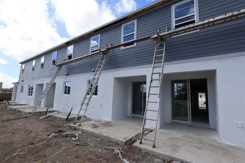 Activo con contrato: $419,990 (3 camas, 2 baños, 1669 Pies cuadrados)