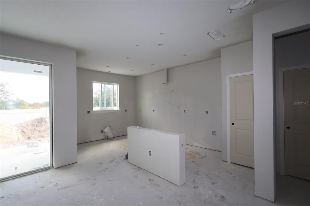 Activo con contrato: $419,990 (3 camas, 2 baños, 1669 Pies cuadrados)