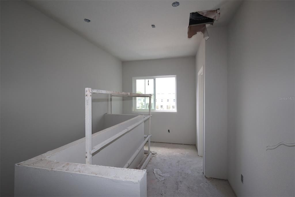 Activo con contrato: $419,990 (3 camas, 2 baños, 1669 Pies cuadrados)