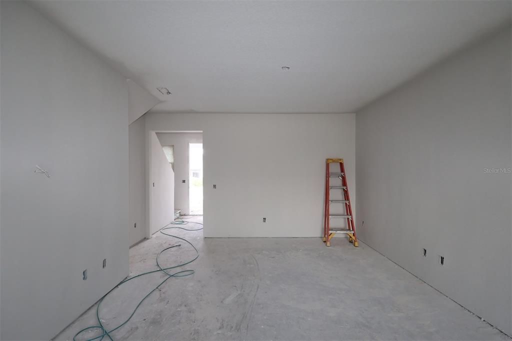 Activo con contrato: $419,990 (3 camas, 2 baños, 1669 Pies cuadrados)