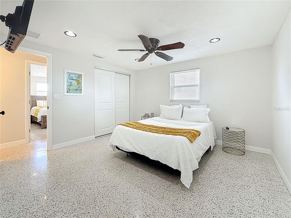 For Sale: $369,000 (3 beds, 2 baths, 1188 Square Feet)