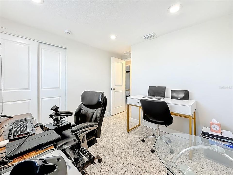 For Sale: $369,000 (3 beds, 2 baths, 1188 Square Feet)