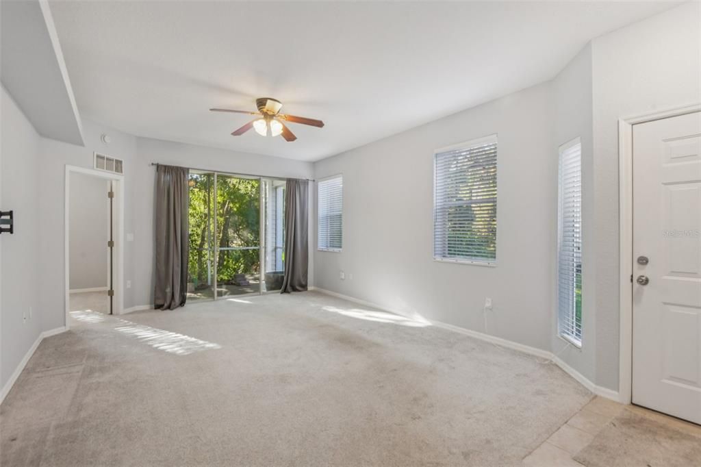 待售: $265,000 (2 贝兹, 2 浴室, 1233 平方英尺)