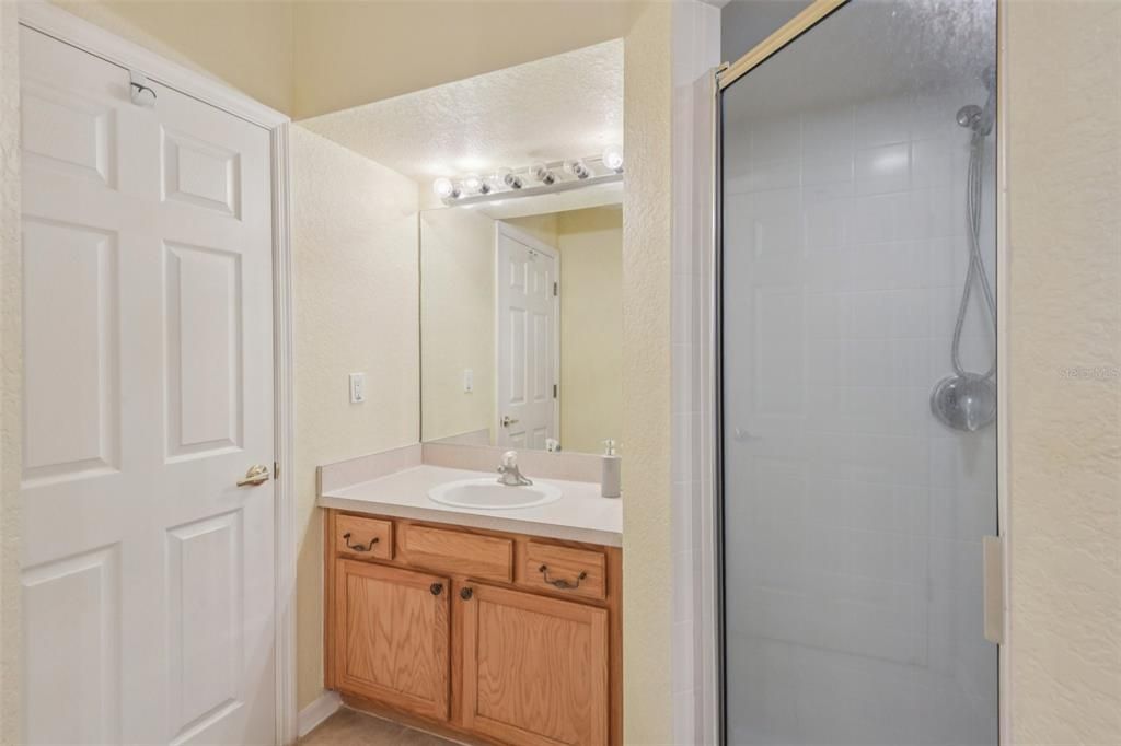 待售: $265,000 (2 贝兹, 2 浴室, 1233 平方英尺)