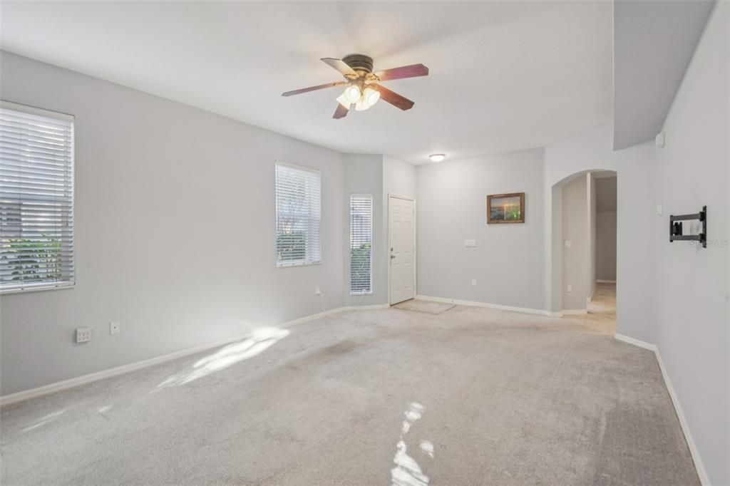 待售: $265,000 (2 贝兹, 2 浴室, 1233 平方英尺)