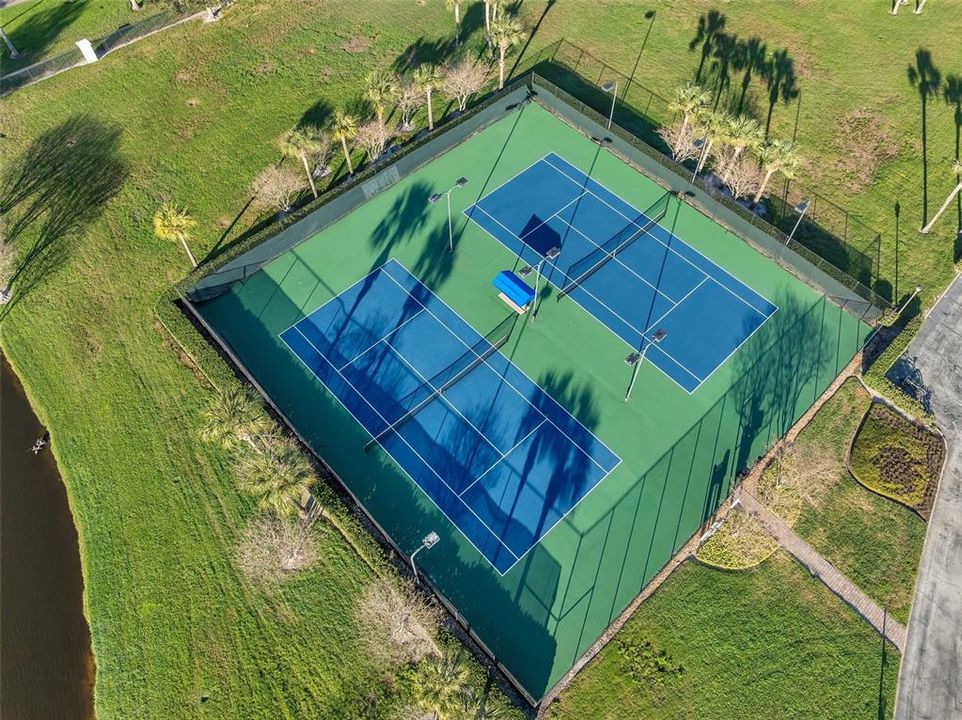 For Sale: $314,999 (1 beds, 1 baths, 823 Square Feet)