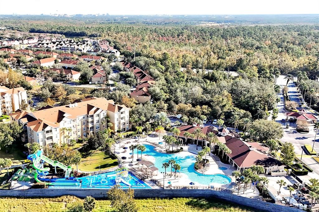 合同活跃: $725,000 (6 贝兹, 4 浴室, 2812 平方英尺)