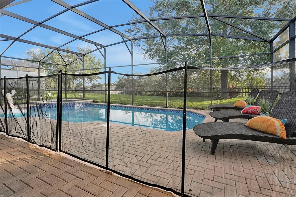 合同活跃: $725,000 (6 贝兹, 4 浴室, 2812 平方英尺)