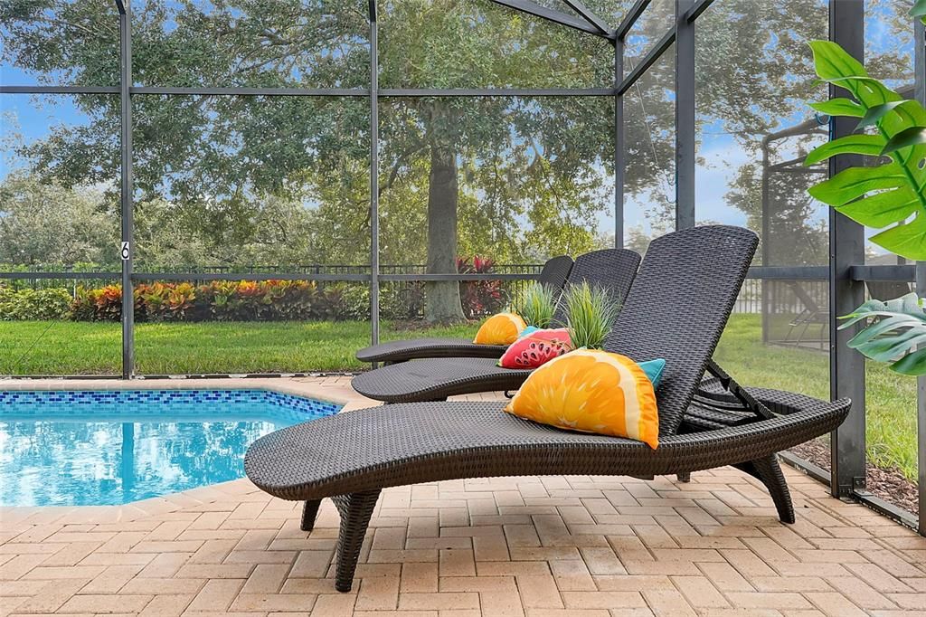 合同活跃: $725,000 (6 贝兹, 4 浴室, 2812 平方英尺)