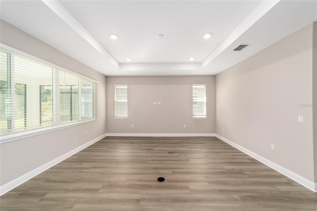 Active With Contract: $386,000 (2 beds, 2 baths, 2142 Square Feet)