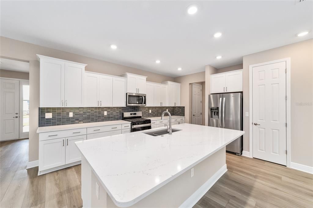 Active With Contract: $386,000 (2 beds, 2 baths, 2142 Square Feet)