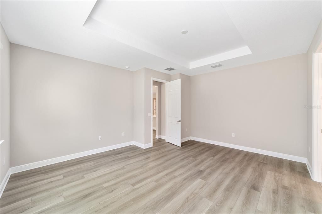 Active With Contract: $386,000 (2 beds, 2 baths, 2142 Square Feet)