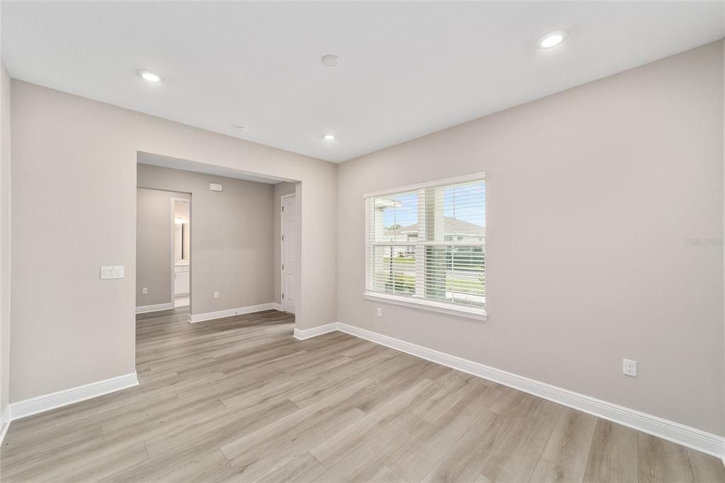 Active With Contract: $386,000 (2 beds, 2 baths, 2142 Square Feet)