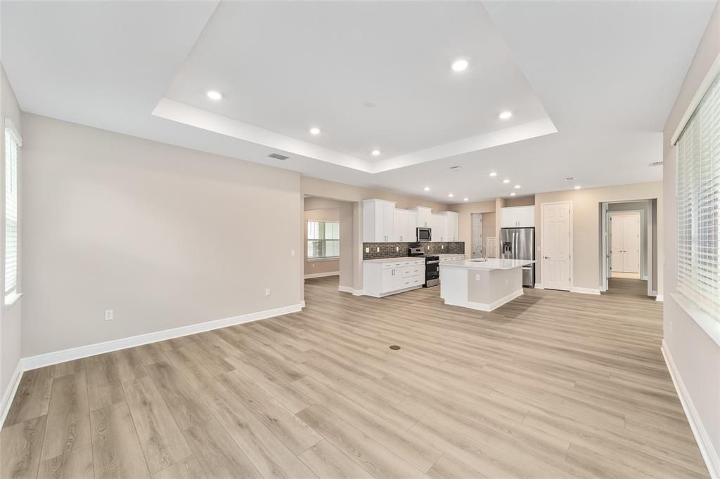 Active With Contract: $386,000 (2 beds, 2 baths, 2142 Square Feet)