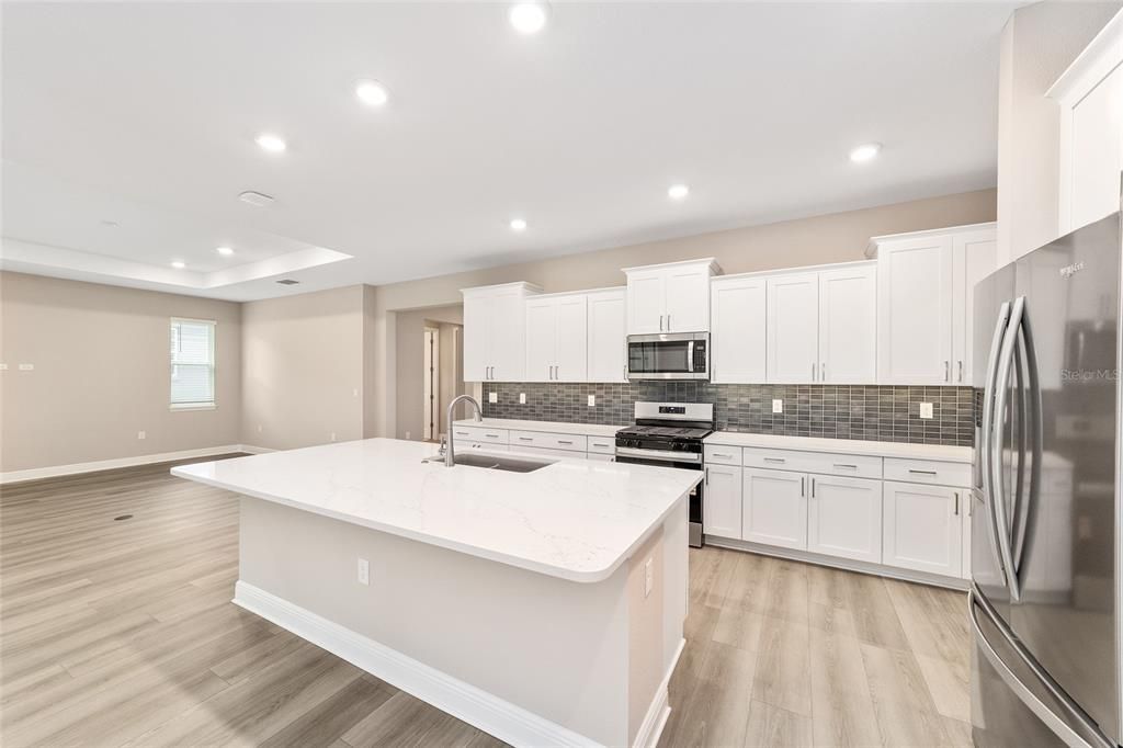 Active With Contract: $386,000 (2 beds, 2 baths, 2142 Square Feet)