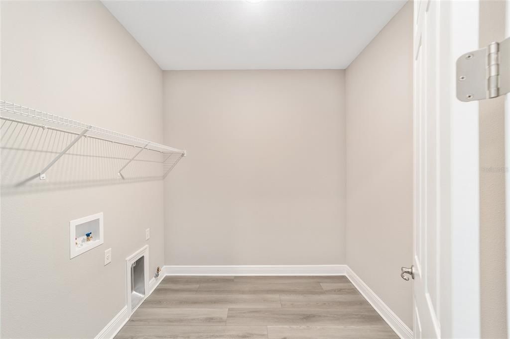 Active With Contract: $386,000 (2 beds, 2 baths, 2142 Square Feet)