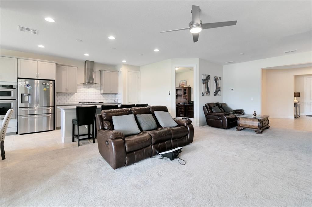 For Rent: $4,040 (4 beds, 3 baths, 2814 Square Feet)