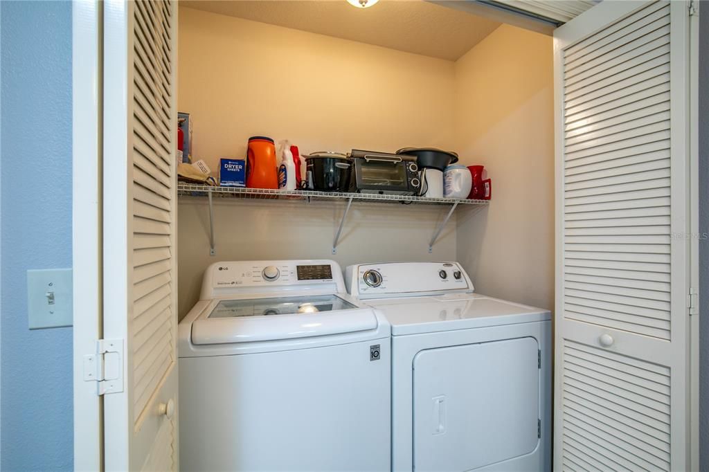 For Sale: $299,900 (2 beds, 2 baths, 1156 Square Feet)