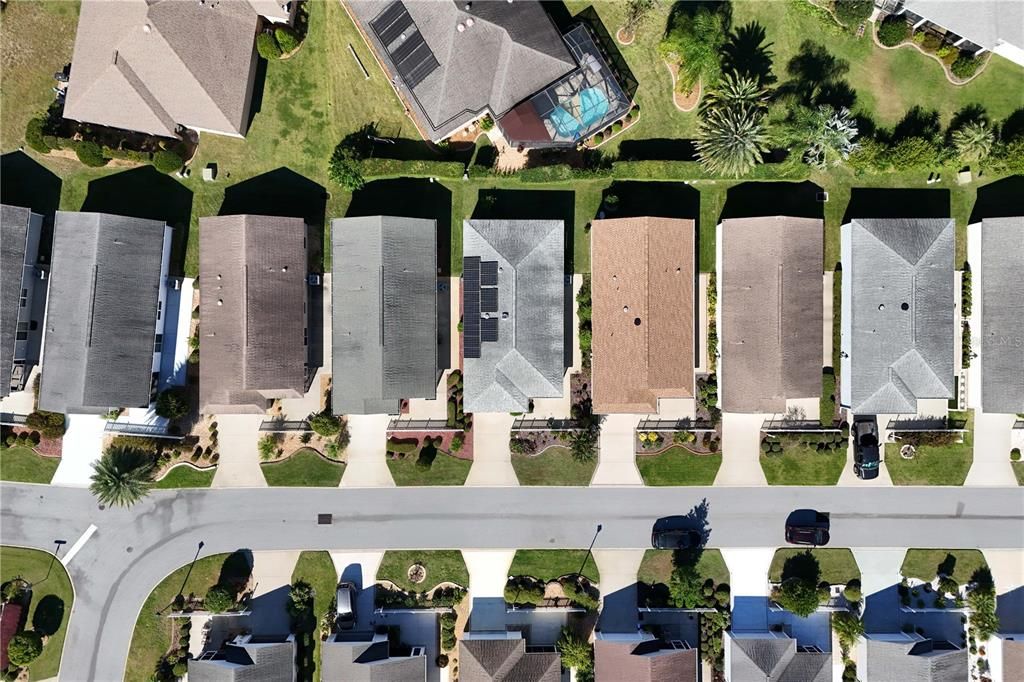 For Sale: $299,900 (2 beds, 2 baths, 1156 Square Feet)