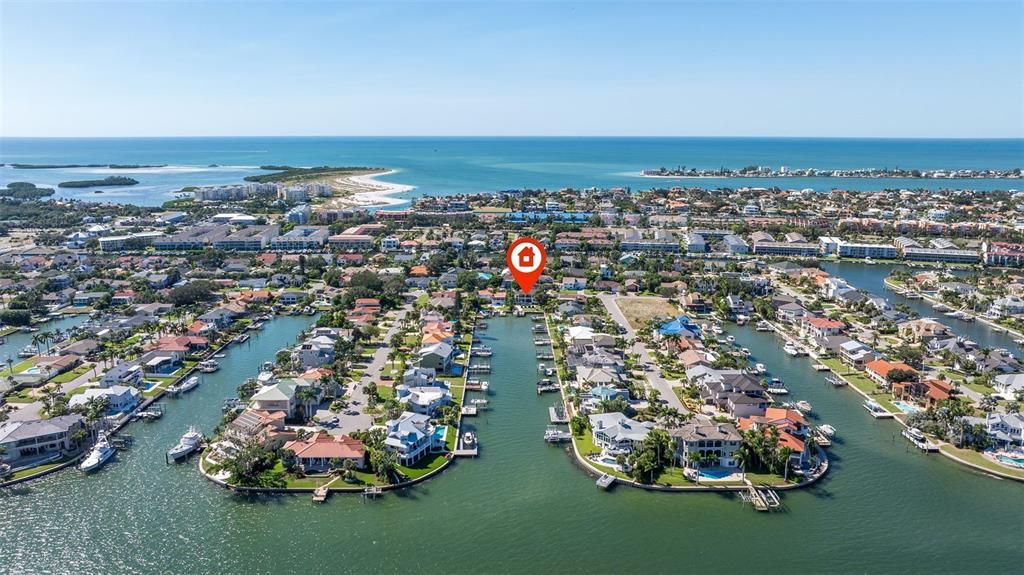 合同活跃: $1,747,000 (4 贝兹, 3 浴室, 2597 平方英尺)