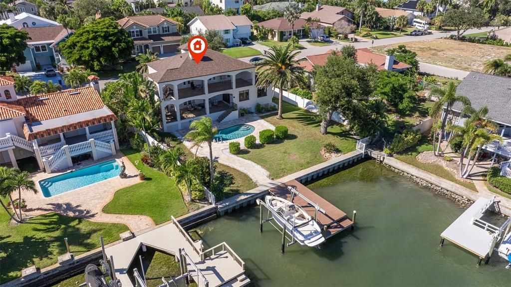 合同活跃: $1,747,000 (4 贝兹, 3 浴室, 2597 平方英尺)