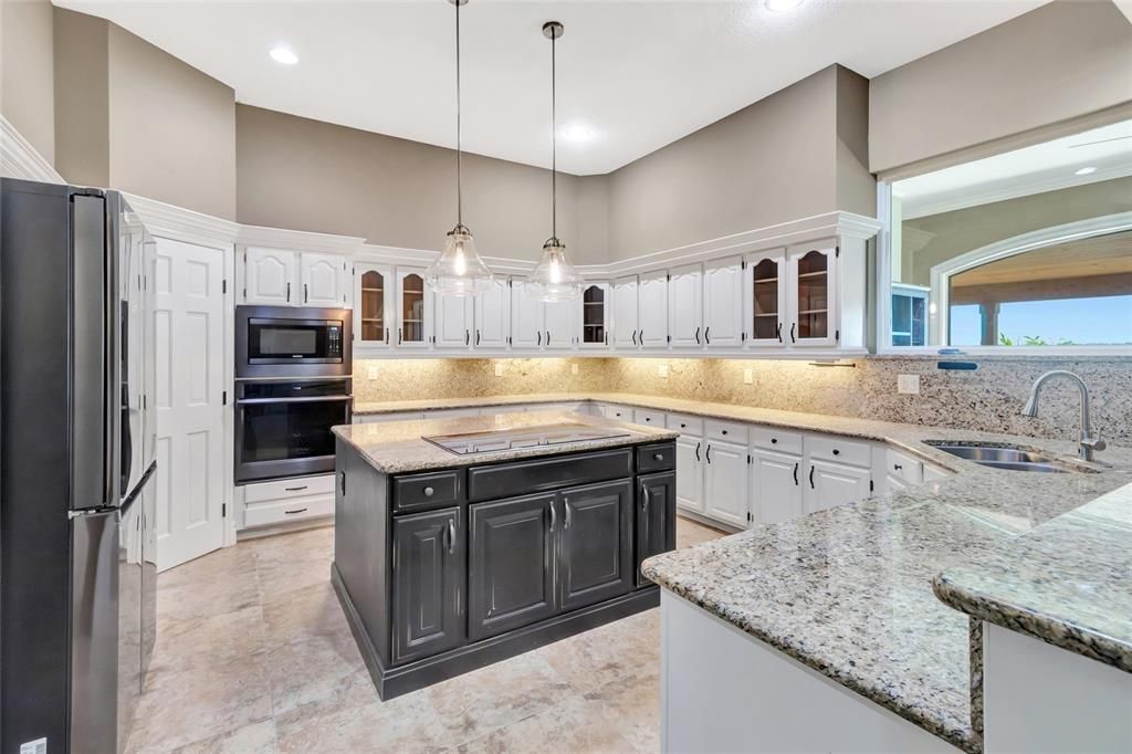 待售: $1,680,000 (4 贝兹, 4 浴室, 5169 平方英尺)