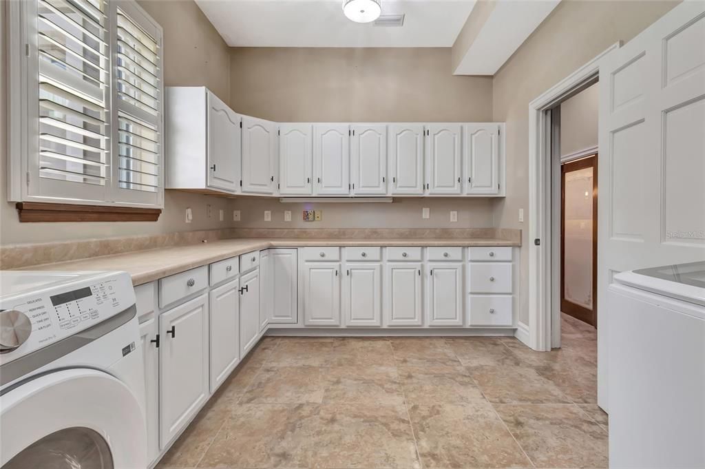 待售: $1,680,000 (4 贝兹, 4 浴室, 5169 平方英尺)