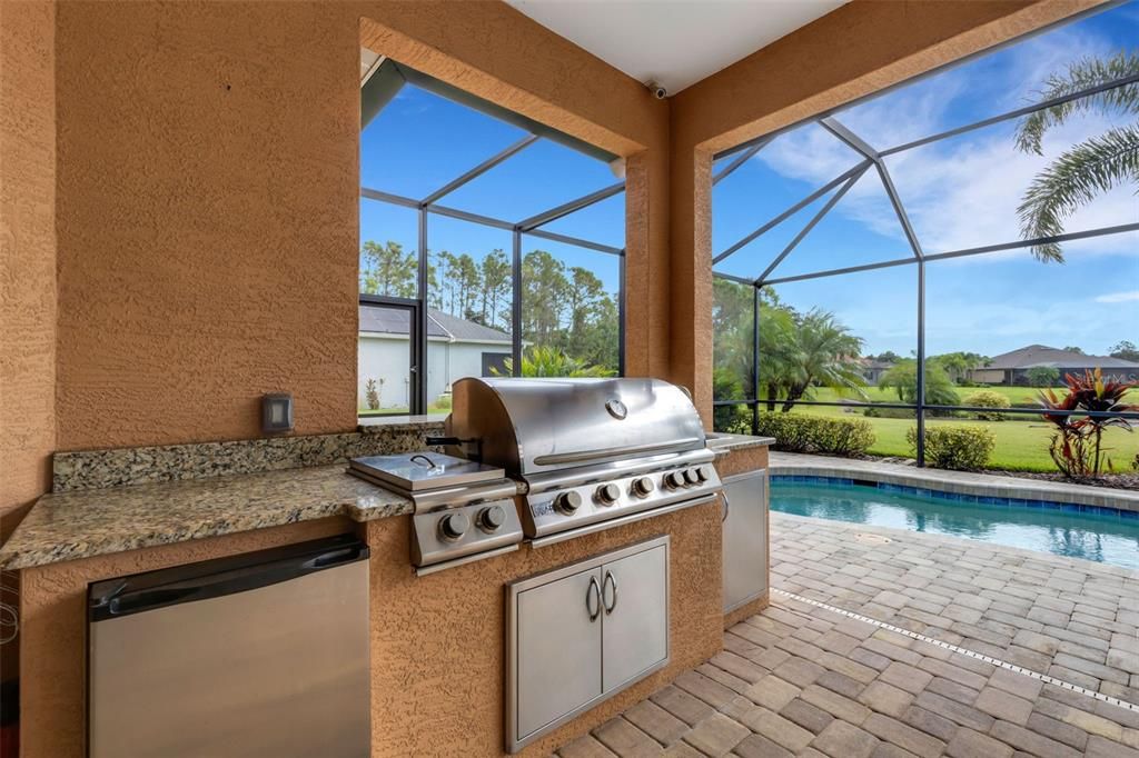 合同活跃: $749,900 (3 贝兹, 2 浴室, 2406 平方英尺)