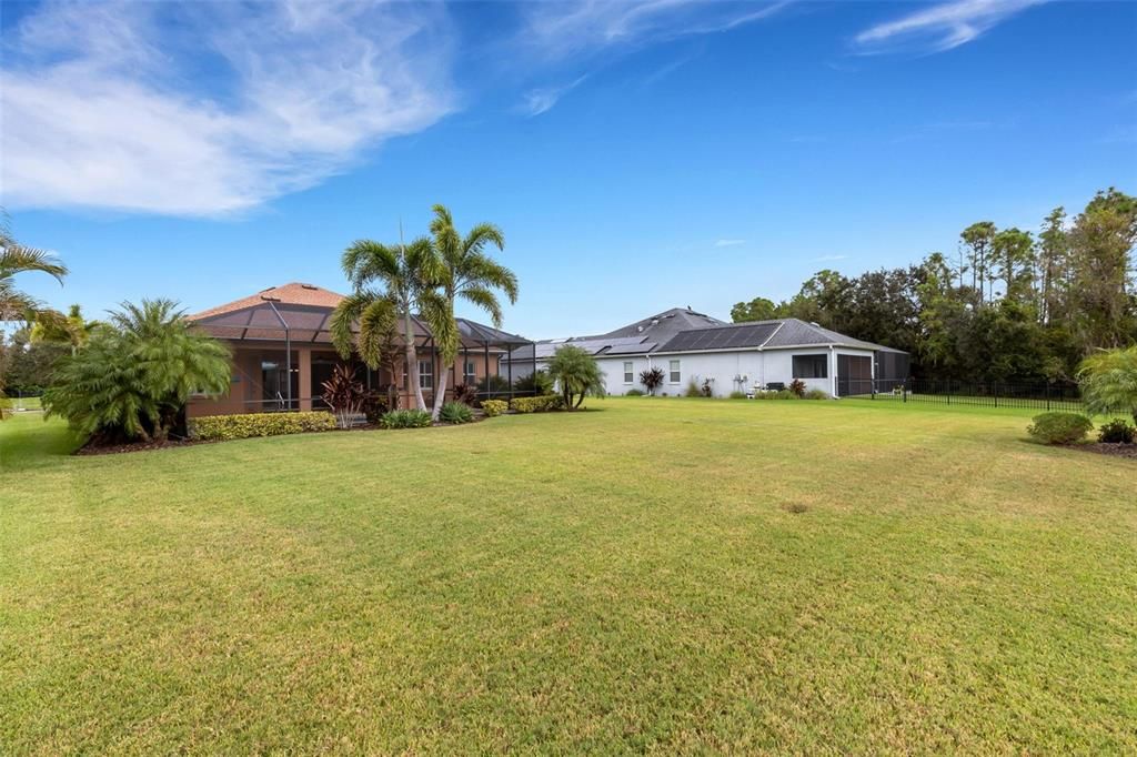 合同活跃: $749,900 (3 贝兹, 2 浴室, 2406 平方英尺)