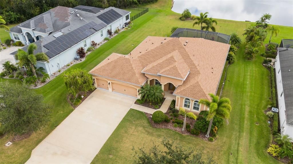 合同活跃: $749,900 (3 贝兹, 2 浴室, 2406 平方英尺)