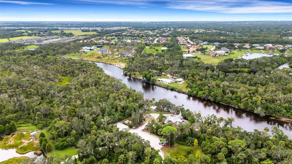 合同活跃: $749,900 (3 贝兹, 2 浴室, 2406 平方英尺)