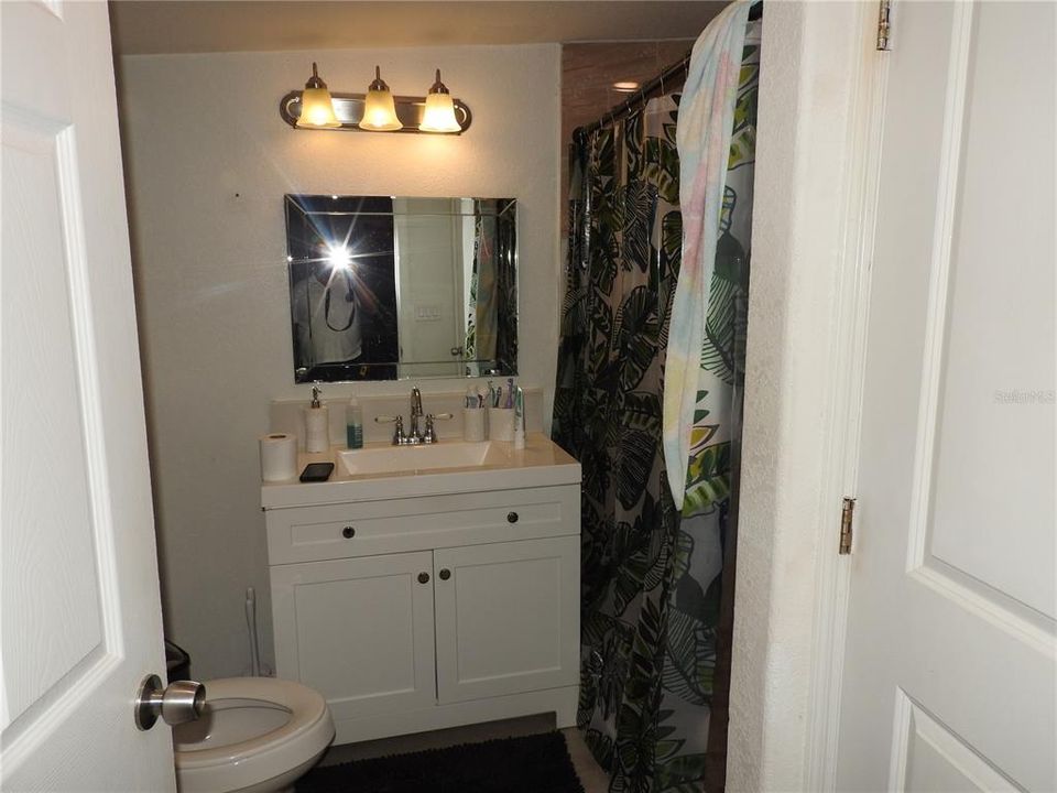 Active With Contract: $399,900 (5 beds, 5 baths, 1754 Square Feet)