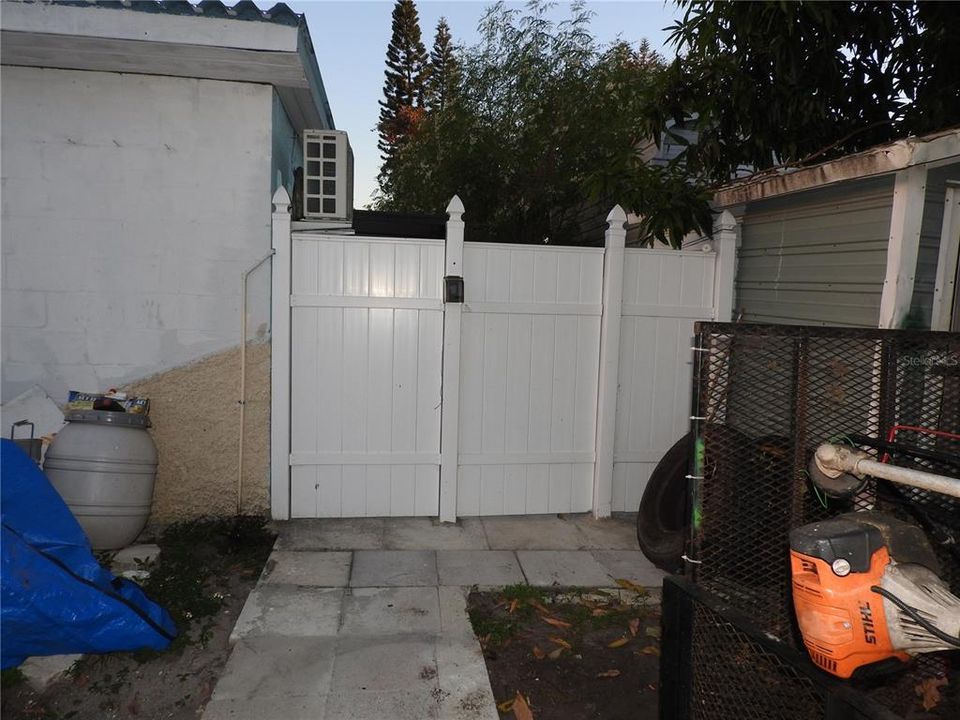 Active With Contract: $399,900 (5 beds, 5 baths, 1754 Square Feet)