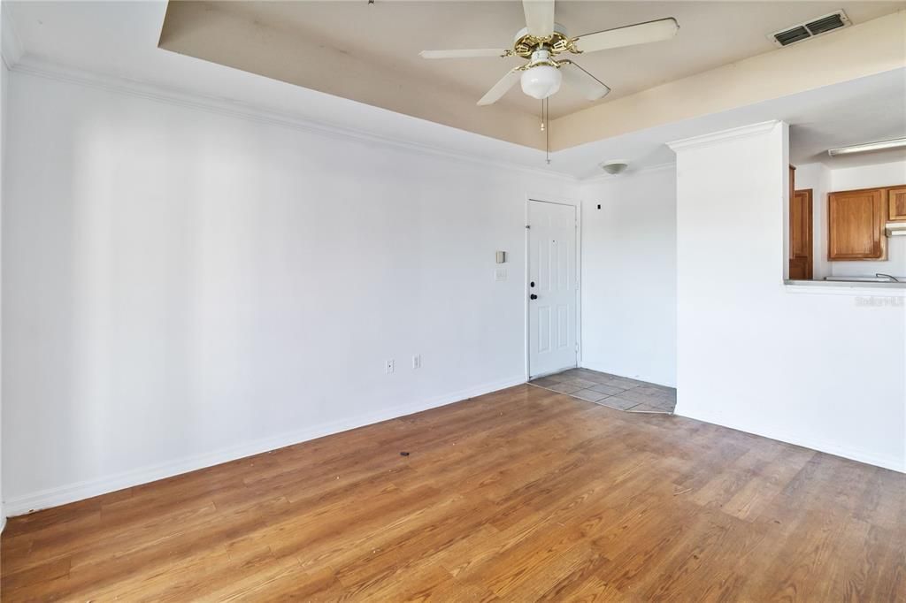 На продажу: $160,000 (1 спален, 1 ванн, 768 Квадратных фут)